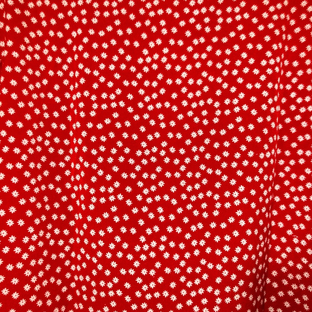 Floral Blouse 🌹🤍❤️ - Picture 4 of 14